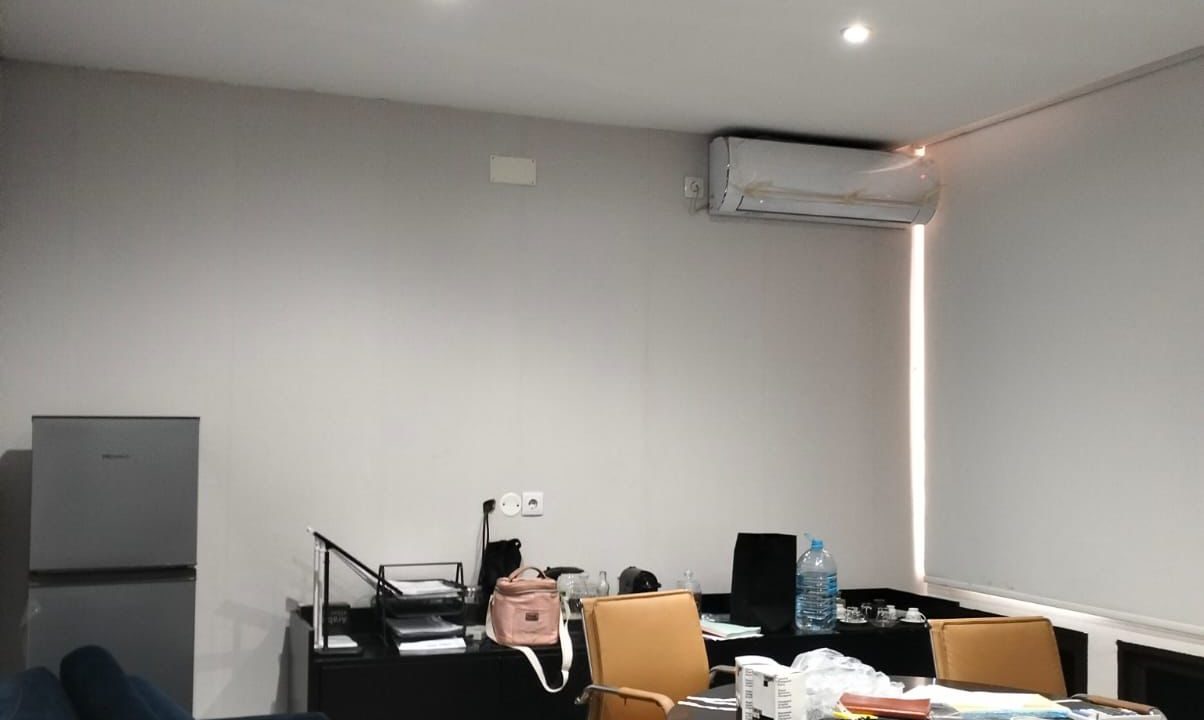 1002975670
